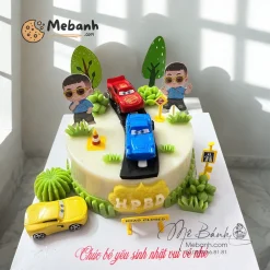 Bánh rau câu sinh nhật chủ đề xe hơi bé trai